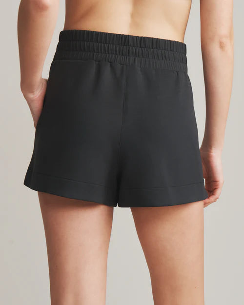 Rhone - Women's DreamGlow™ Short