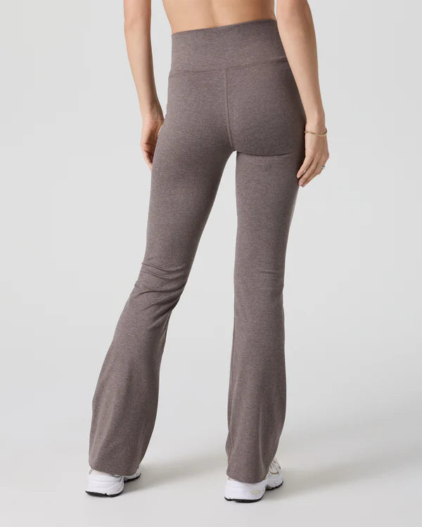 Vuori - Halo Slim Flare Pant