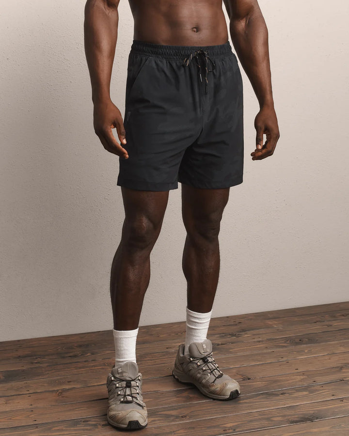 Rhone - Pursuit Short - Unlined - 7"