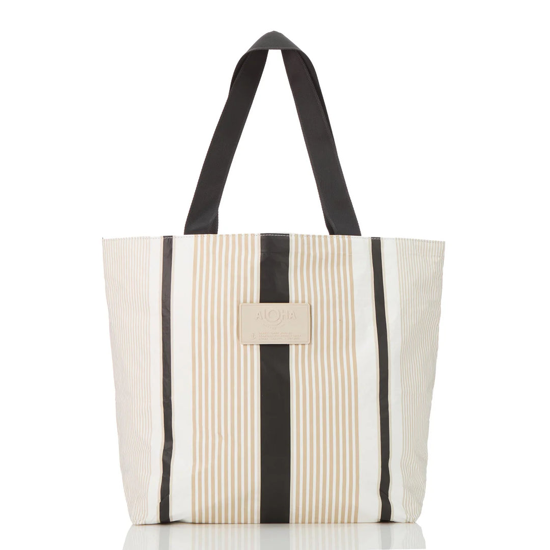 ALOHA:Lineup Day Tripper in Latte