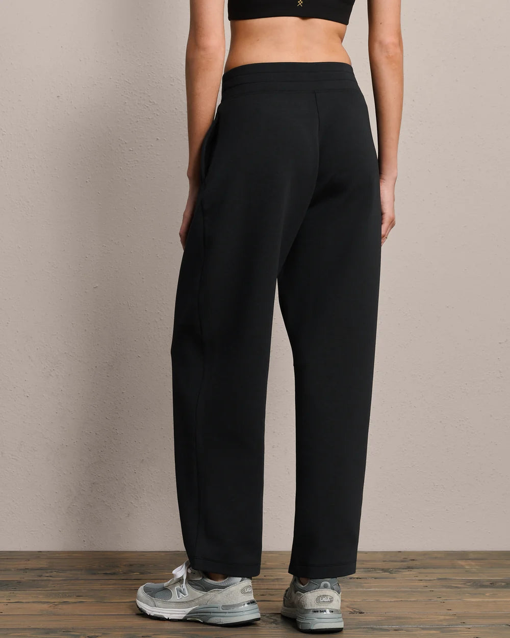Rhone - DreamGlow® Barrel Leg Pant