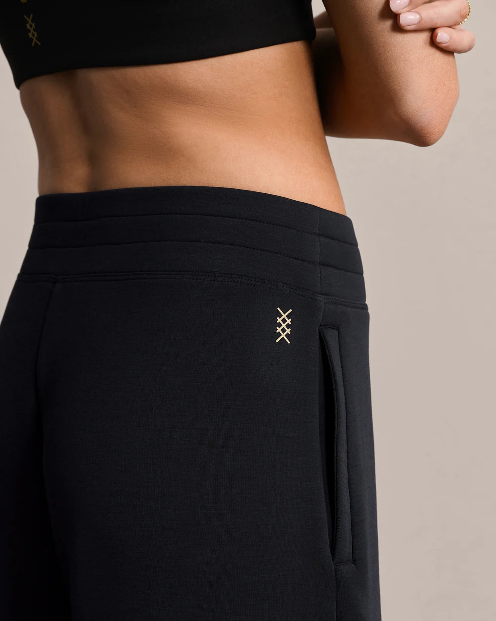 Rhone - DreamGlow® Barrel Leg Pant