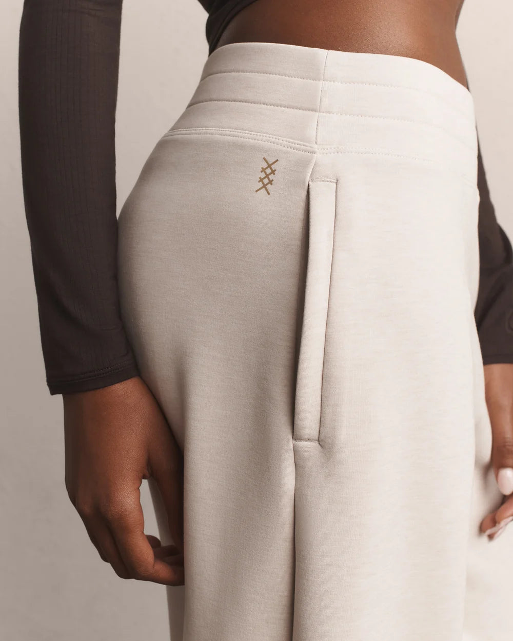 Rhone - DreamGlow® Barrel Leg Pant