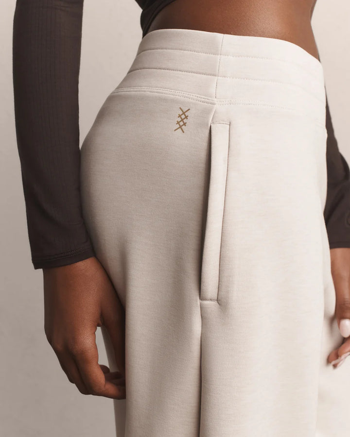 Rhone - DreamGlow® Barrel Leg Pant