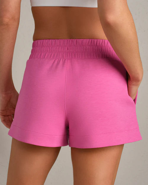 Rhone - Women's DreamGlow™ Short  3"