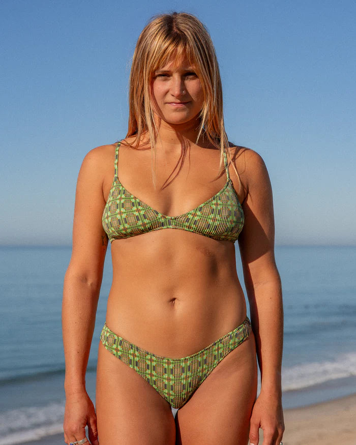 Seea Fonda Bikini Top in Ecuador