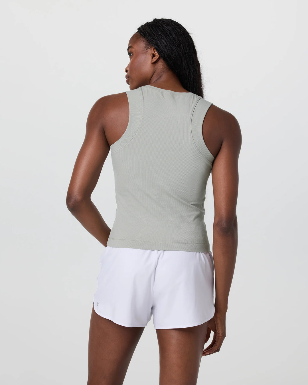 Vuori - Pose Modern Tank