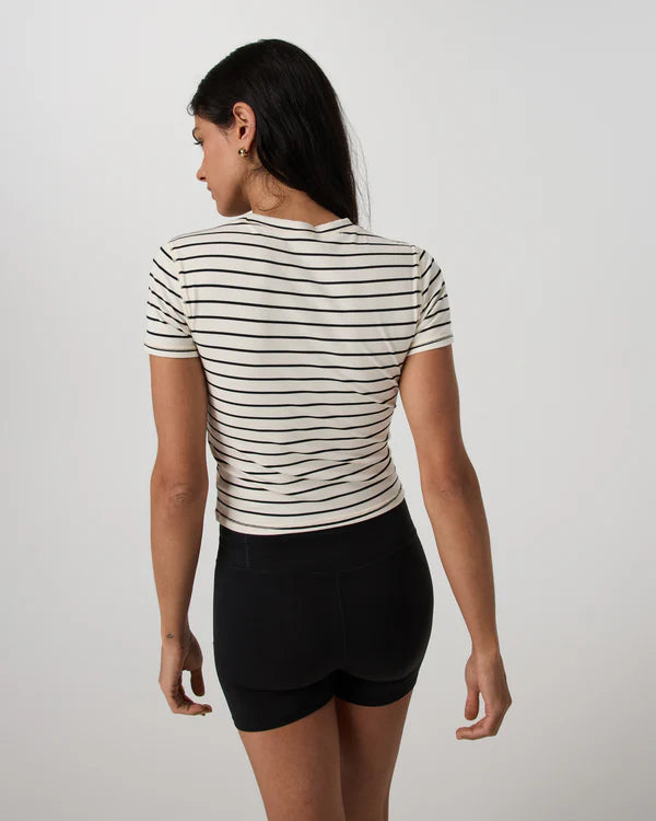 Vuori - Pose Fitted Tee