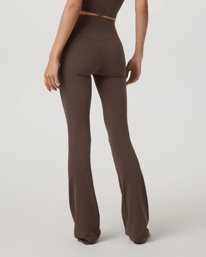 Vuori AllTheFeels™ Slim Flare